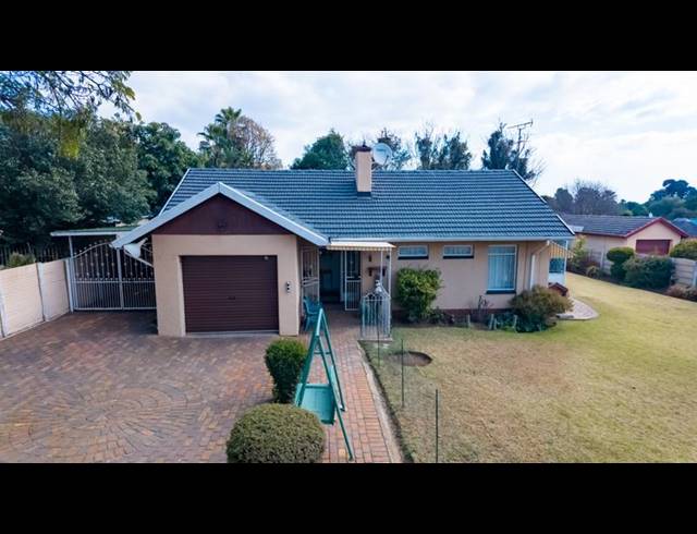 3 BEDROOM HOUSE FOR SALE IN CROYDON